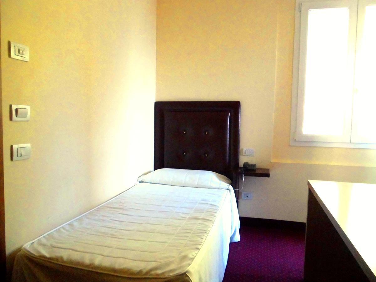 Hotel Il Perugino كورتْشّانو المظهر الخارجي الصورة